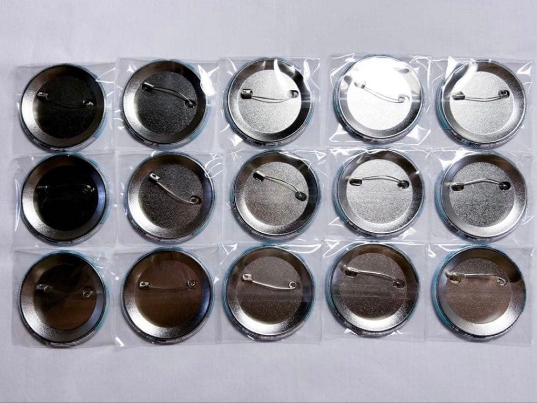 甲斐田晴 缶バッジ まとめ売り - メルカリ