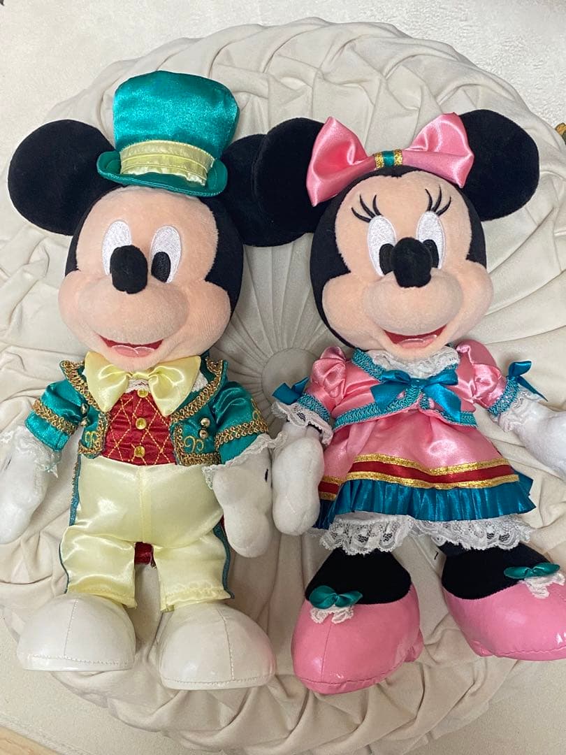 ディズニーランドホテル　宿泊者限定　ミッキー ミニーぬいぐるみセット 宿泊者限定のホテルコスチュームミッキー＆ミニーぬいぐるみ
