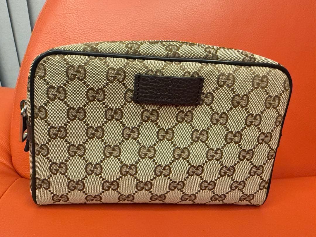 GUCCIグッチボディバック☆GGキャンバス