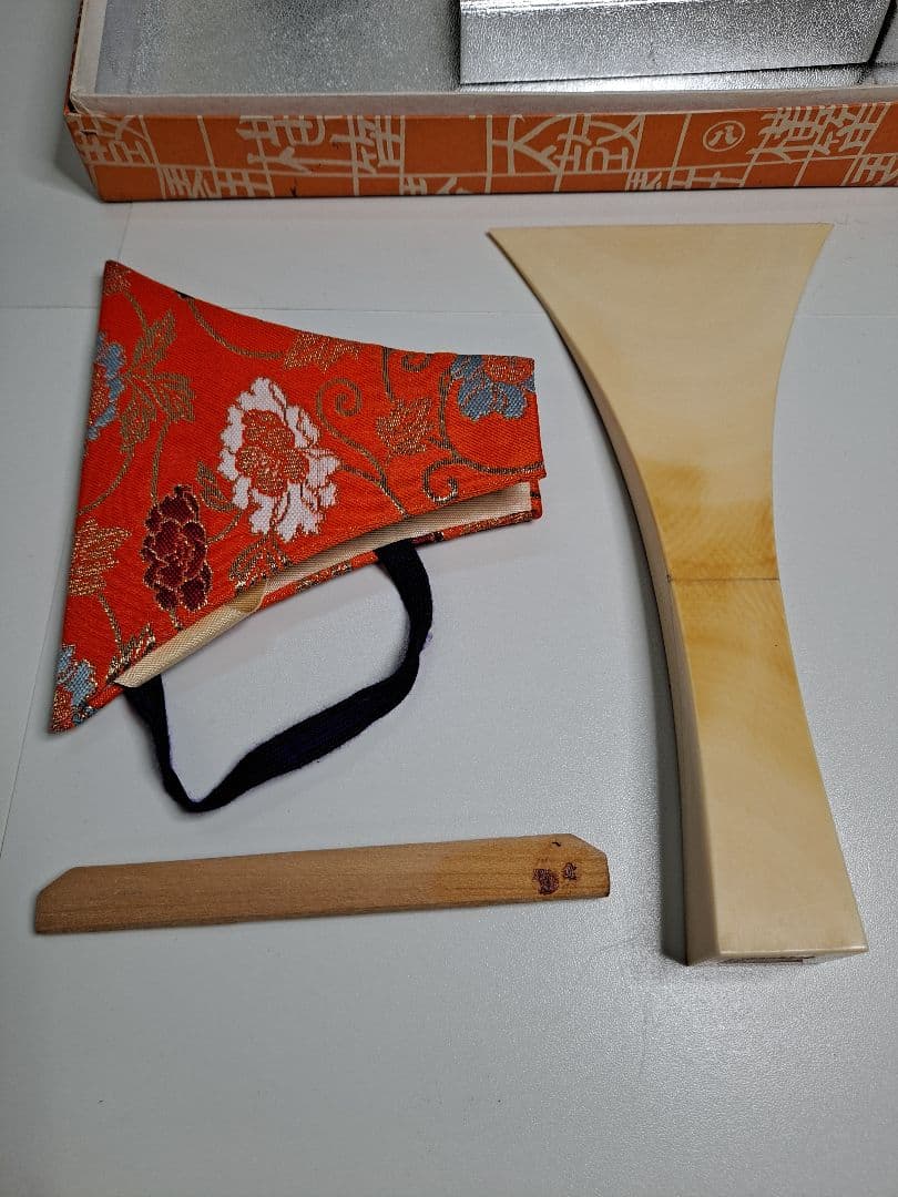 三味線 天然素材の高級バチ マンモス 牙 中古品