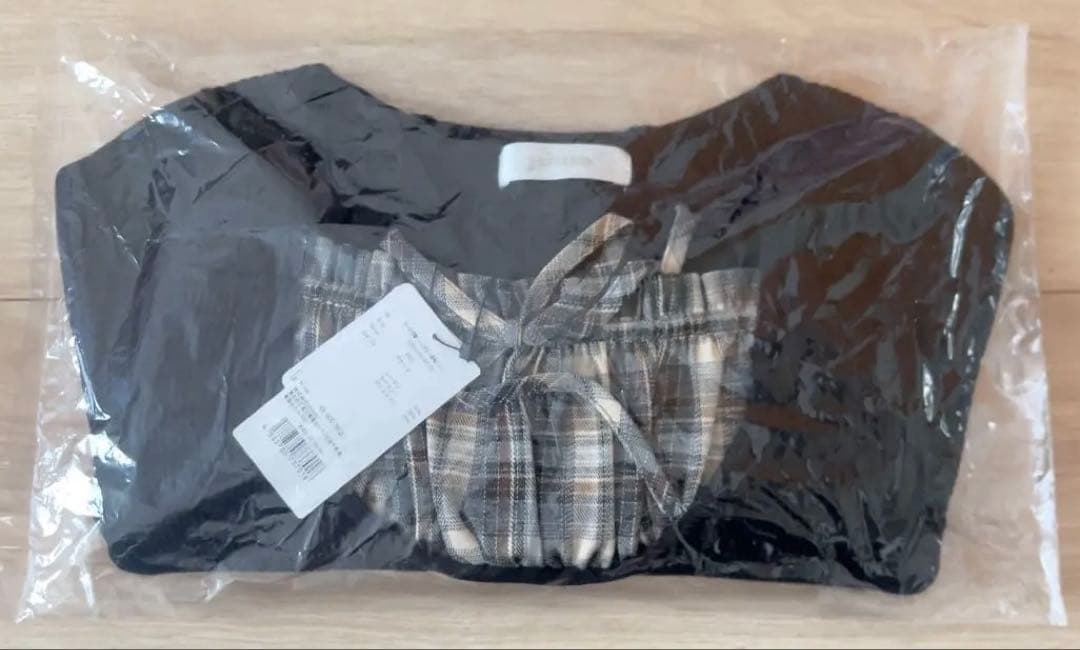 pium ピウム ヨーク切替ハートボタン長袖ニット スカート セットアップ