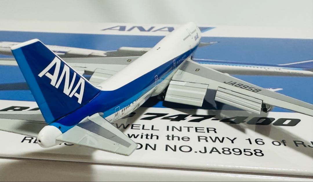 全日空商事 1/400 ANA 747-400 フラップダウンNH40059 - メルカリ