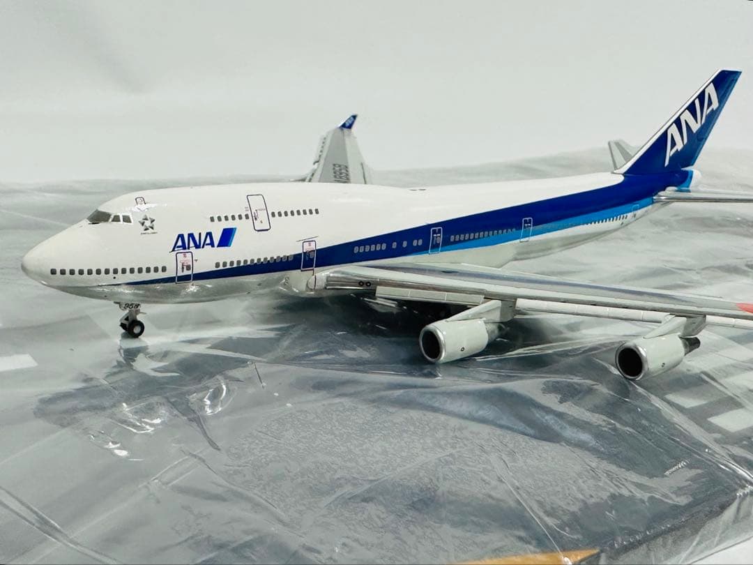 全日空商事 1/400 ANA 747-400 フラップダウンNH40059 - メルカリ