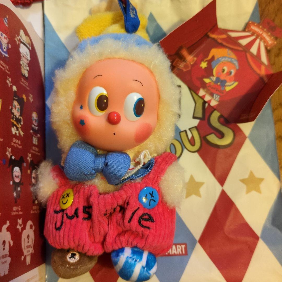 POP MART WHY SO SERIOUS ぬいぐるみペンダント - メルカリ