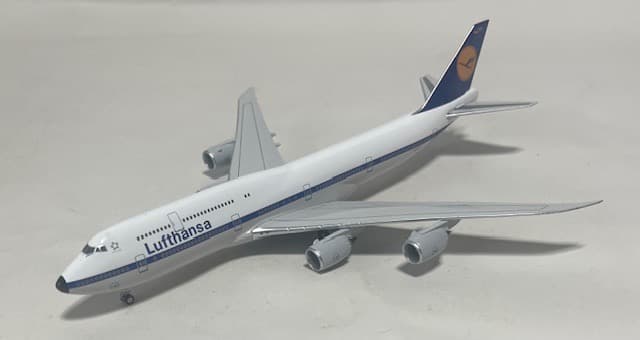 航空機・ヘリコプター Lufthansa B747-8i D-ABYT Retro