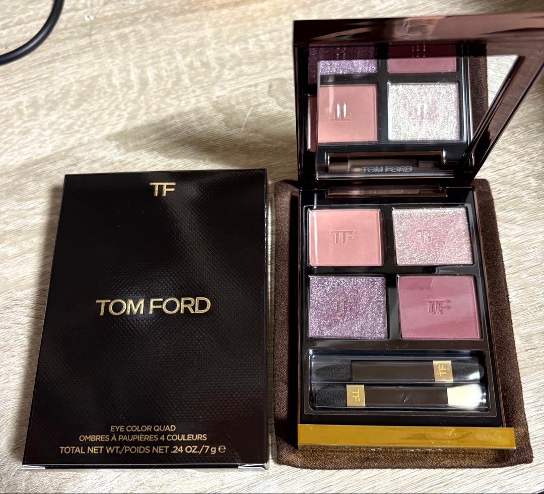 【箱付き美品】TOM FORD アイカラークォード　メタリックモーブ