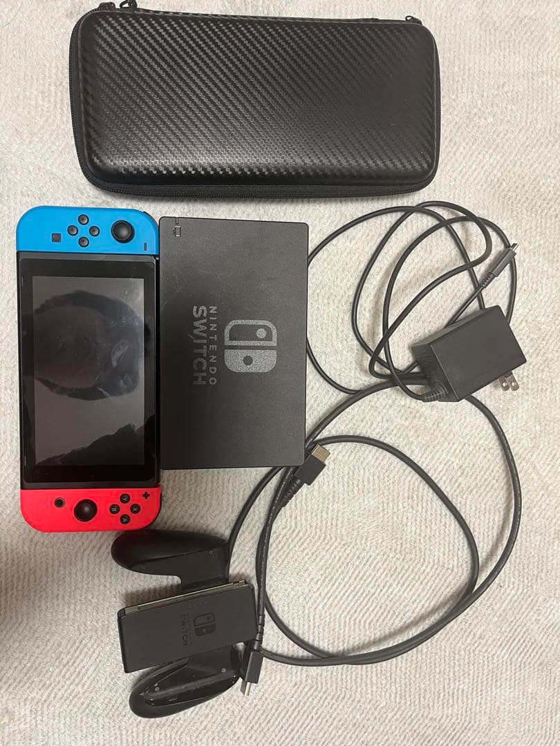Nintendo switch 本体＋ケース