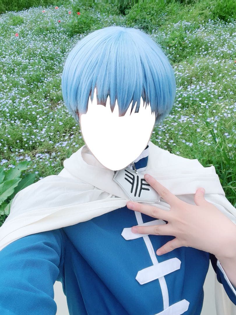 葬送のフリーレン ヒンメル コスプレ ウィッグ 衣装 - メルカリ