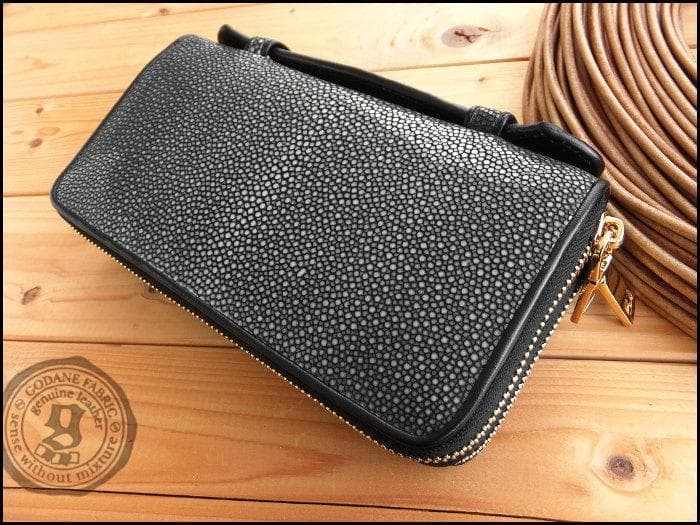 売り尽くし特価★ゴダン Wガルーシャエイ革Wジッパー取っ手付長財布 8105BK 楽天市場】財布 スティングレイ ガルーシャ 財布 スティングレー エイ