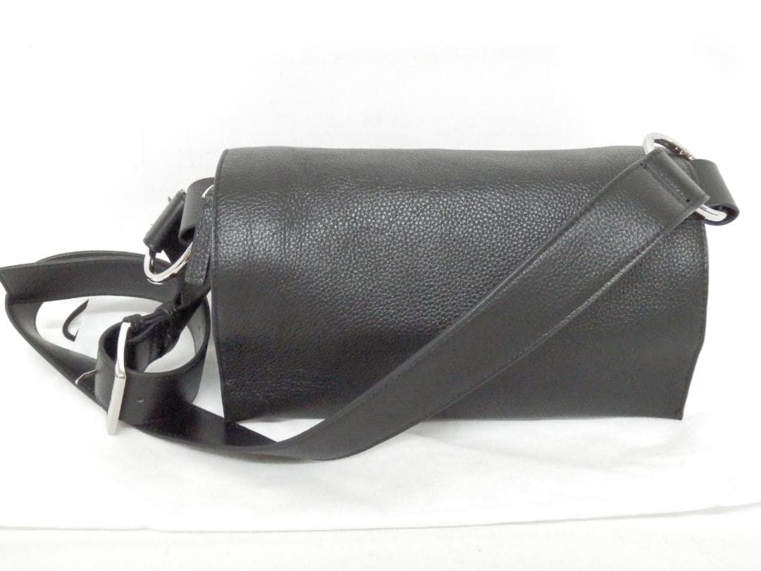 MH393 BEARDSLEY 2way レザーボディバッグ ブラック