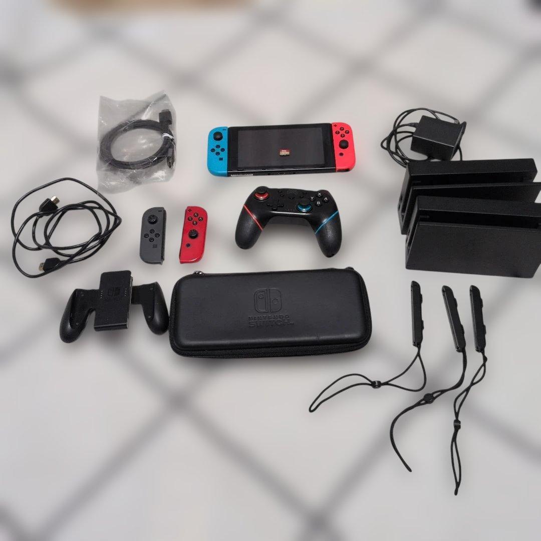 【美品】 Switch本体　プロコン　ケース　SDカード付き