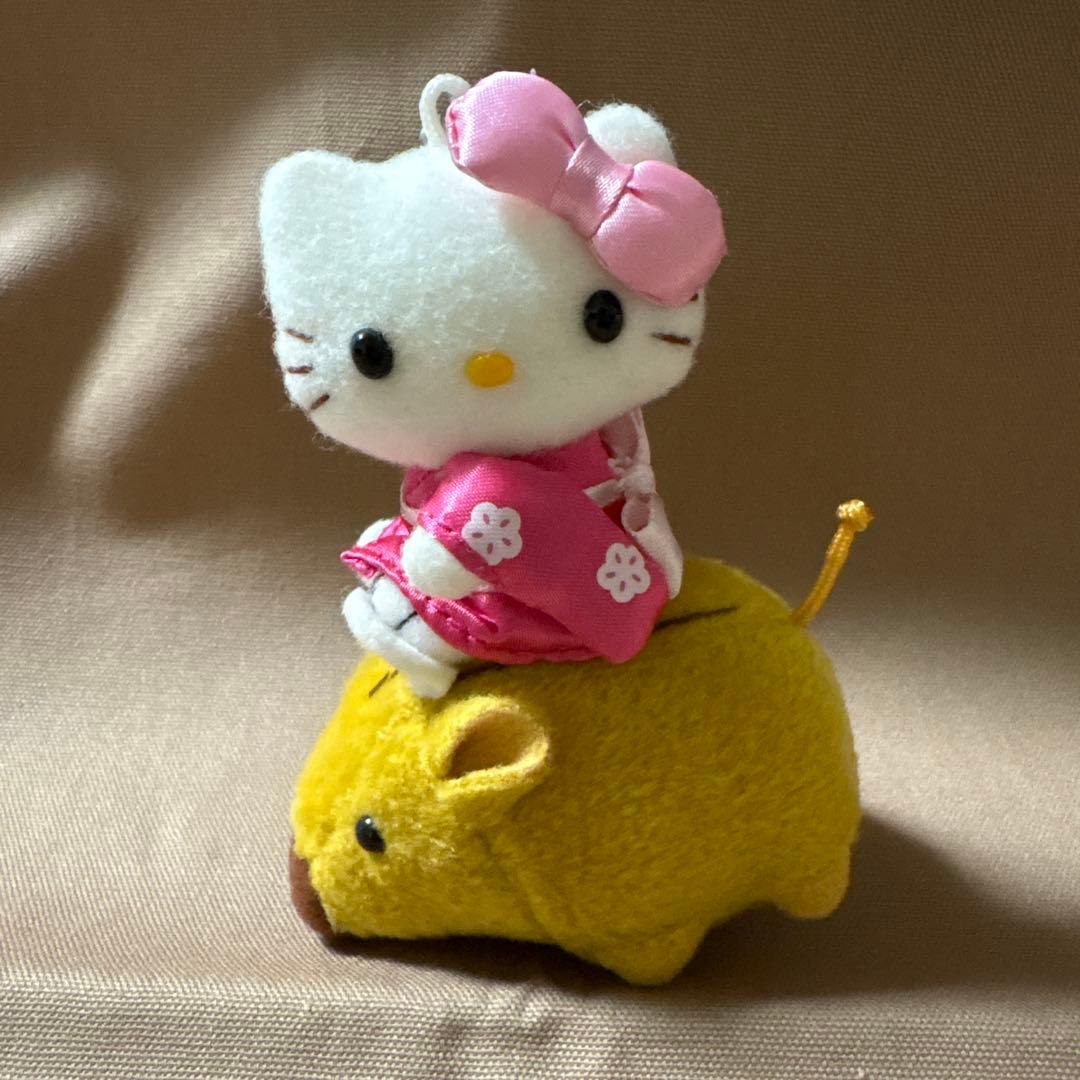 A*い様 ハローキティ イノシシ ぬいぐるみキーホルダー