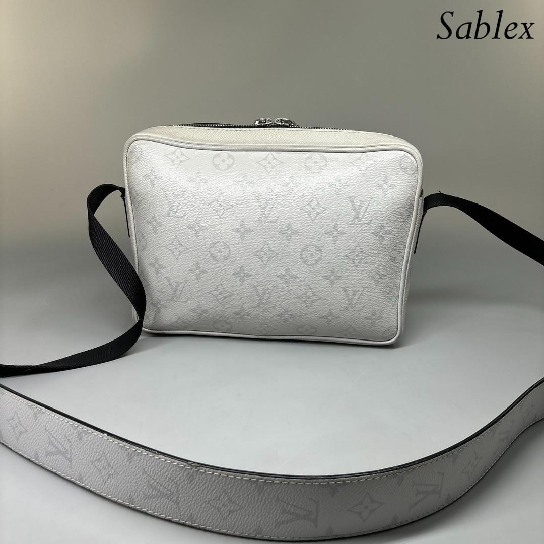 極美品/RFID】ルイヴィトン タイガラマ アウトドアメッセンジャーPM