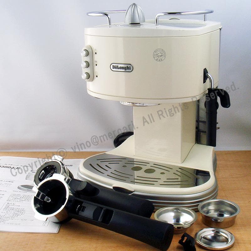 美品 デロンギ エスプレッソ・カプチーノメーカー ECM300J-E クリーム