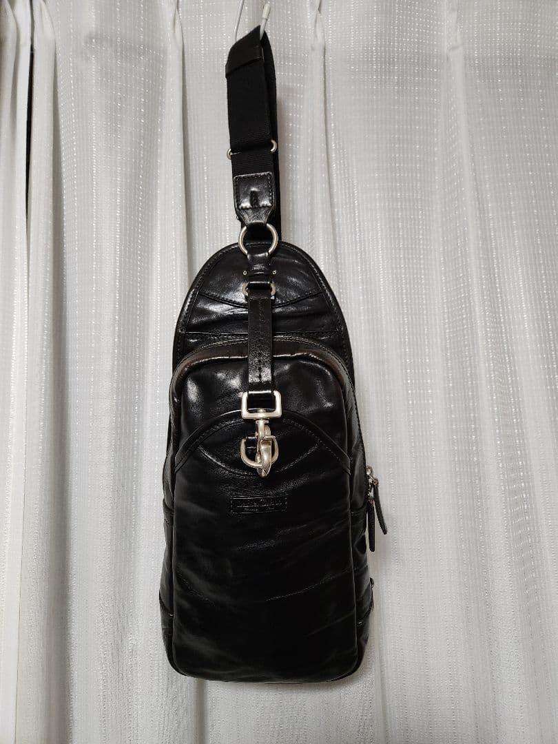 美品】Daniel&Bob ボディーバッグ PIPPO RODI ロディ 黒 - メルカリ