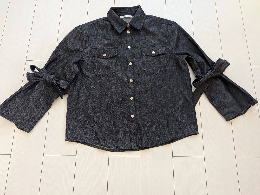デニムシャツ