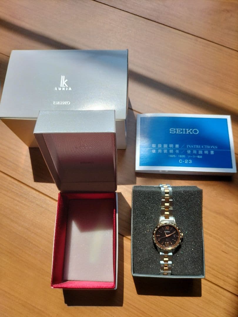 SEIKO ルキアのレディース腕時計　ピンクゴールド