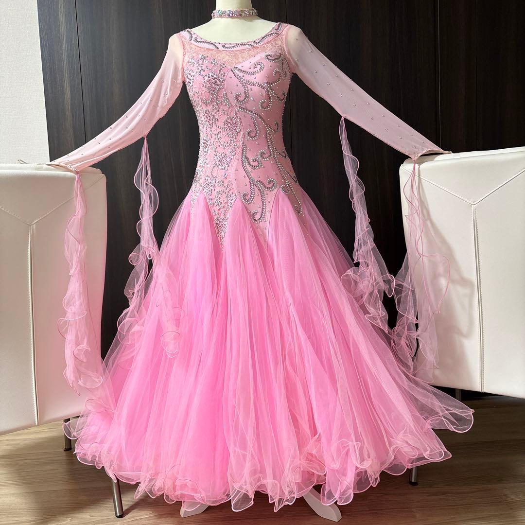 社交ダンス　ドレス　競技会　パーティー　トライアル　ジャンテイ ジャンティー製赤の社交ダンス競技会ドレス - メルカリ