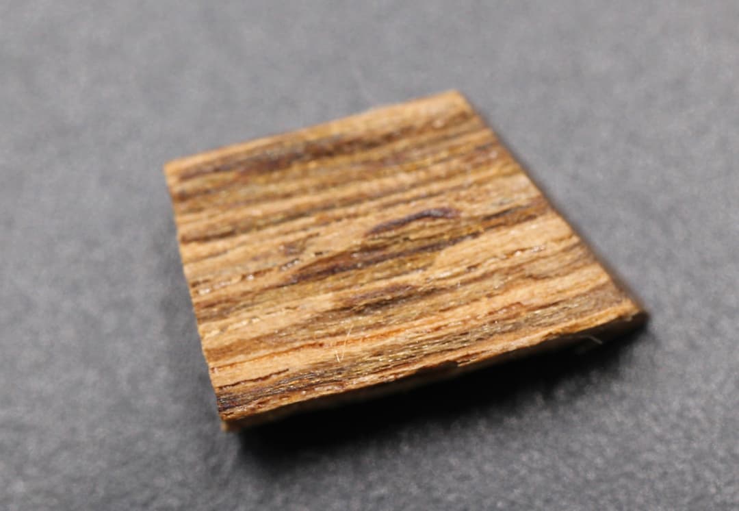 香木 古渡命銘木　真南蛮《難波》百二十種　約0.78g 沈香 お香