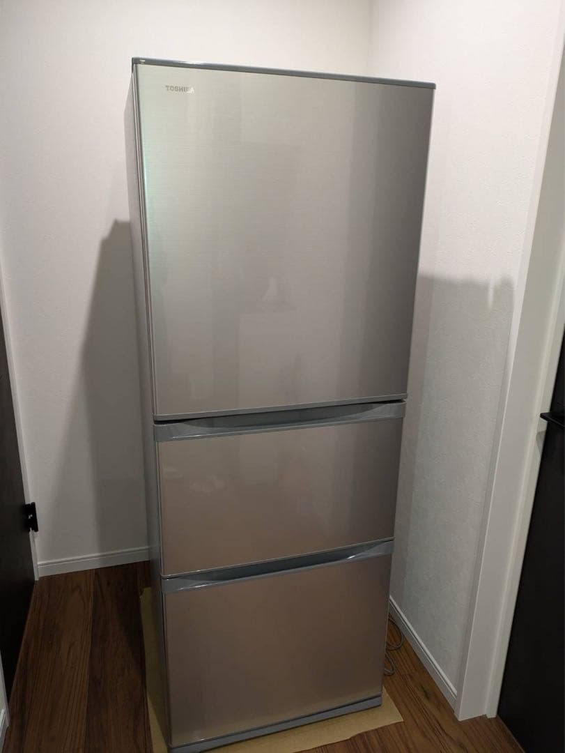 東芝GR-R33S 冷凍庫 330L 2019年製 TOSHIBA（東芝）3ドア冷蔵庫 GR-R33S(WT) 2019年製を千代田区のお客様