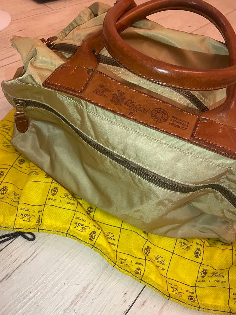 【美品】フェリージ ボストンバッグ2way P4ビジネスバッグ ナイロンベージュ