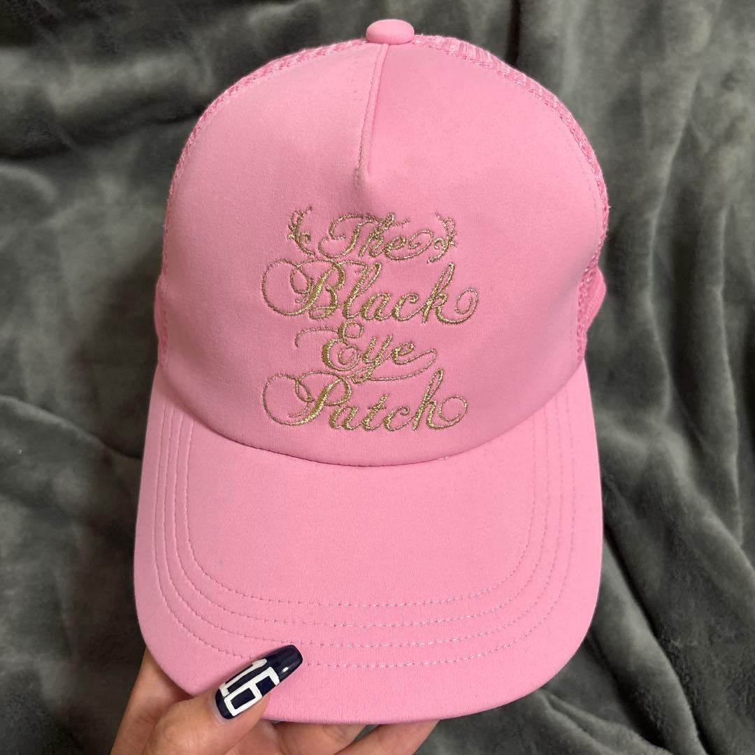 black eye patch ブラックアイパッチ ピンクメッシュキャップ - メルカリ