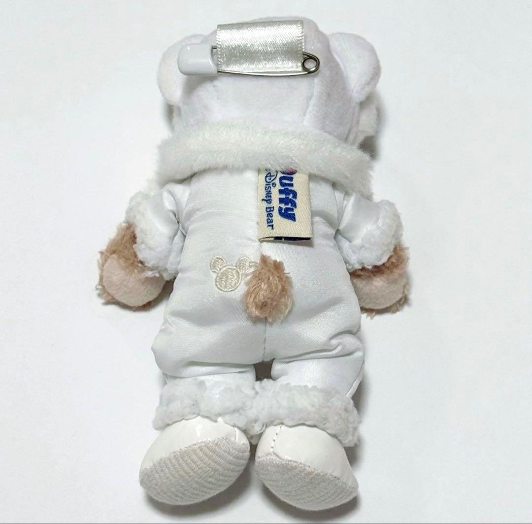 ホワイトウィンタータイムワンダーズ ダッフィー ぬいぐるみバッジ