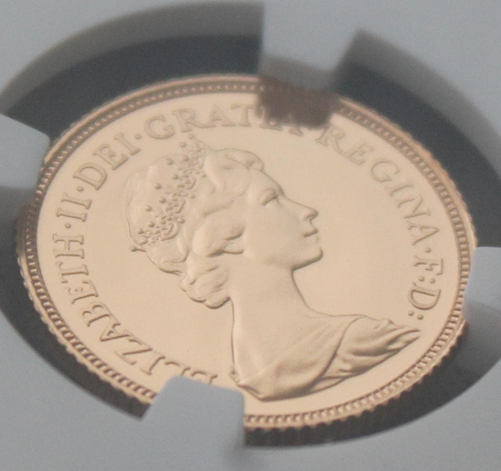 1984年イギリス エリザベス2世 1/2ソブリン金貨 NGC PF70DCAM 1984年　エリザベス2世