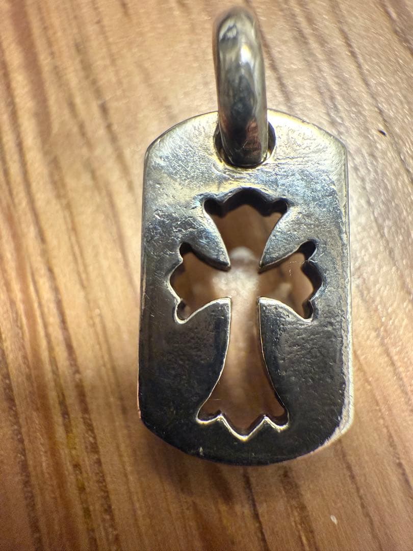 【美品】クロムハーツ　タイニーカットアウトクロスドッグタグ　シルバーチャーム