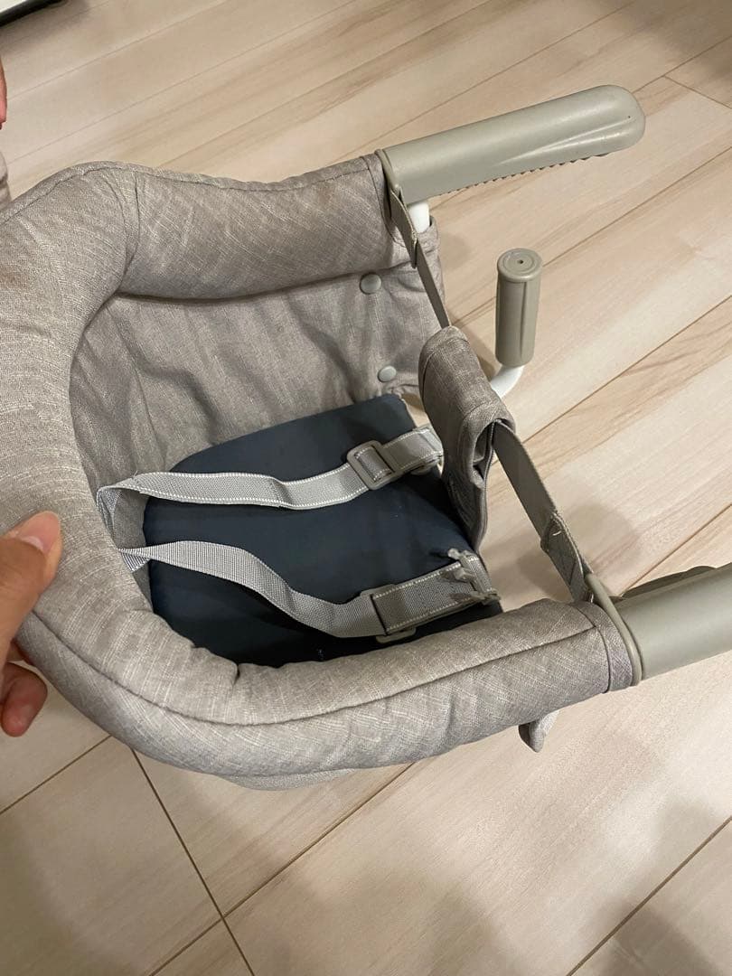 ベビーチェア イングリッシーナ テーブルトレーつき 箱、説明書あり カプチーノ