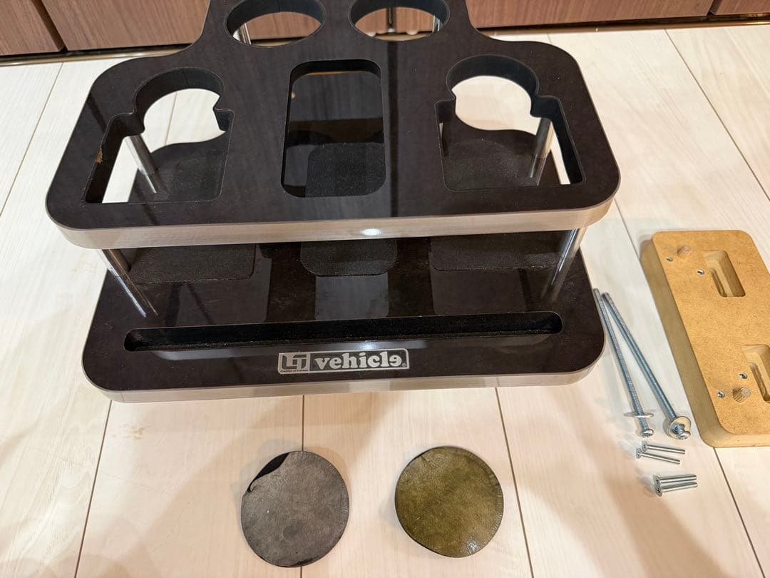 ハイエース ユーアイビークル リア用マルチホルダー ダークプライム