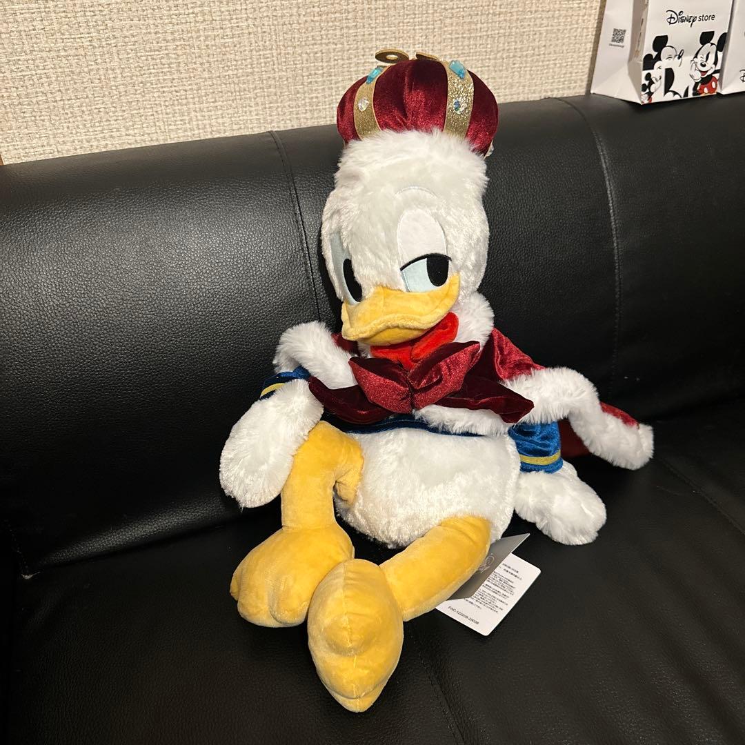 ドナルド ぬいぐるみ DONALD THE KING BIRTHDAY