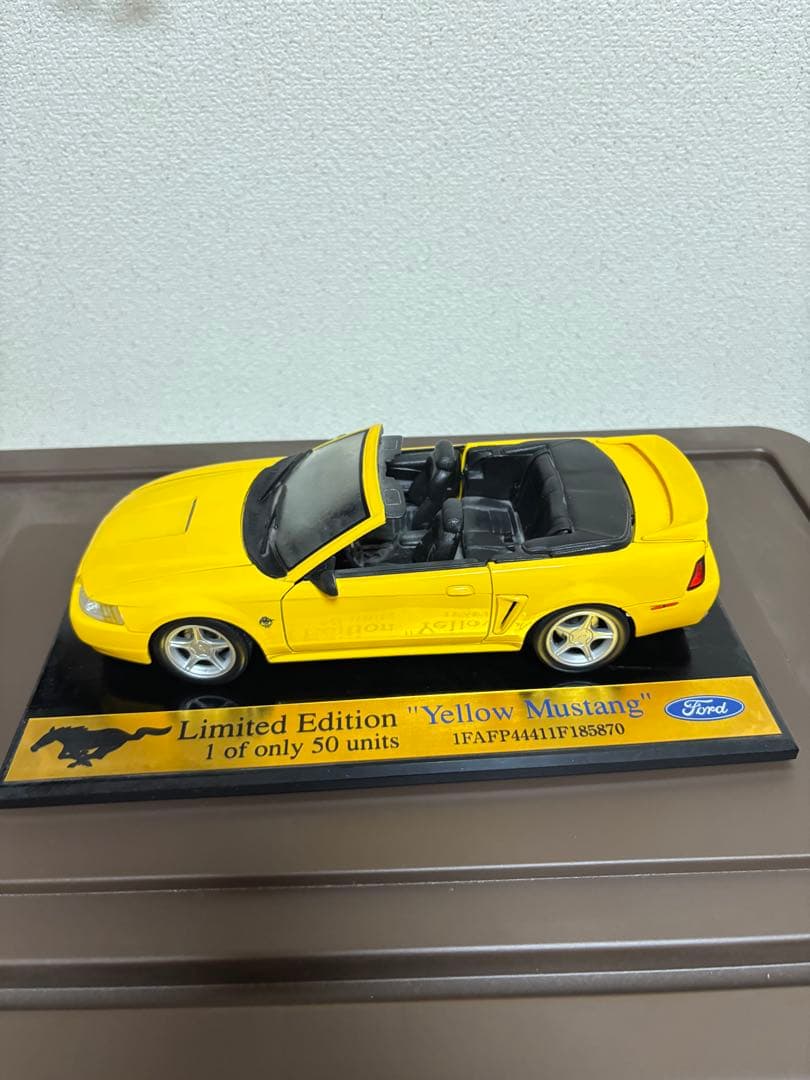 Ford Yellow Mustang 限定版 1/50