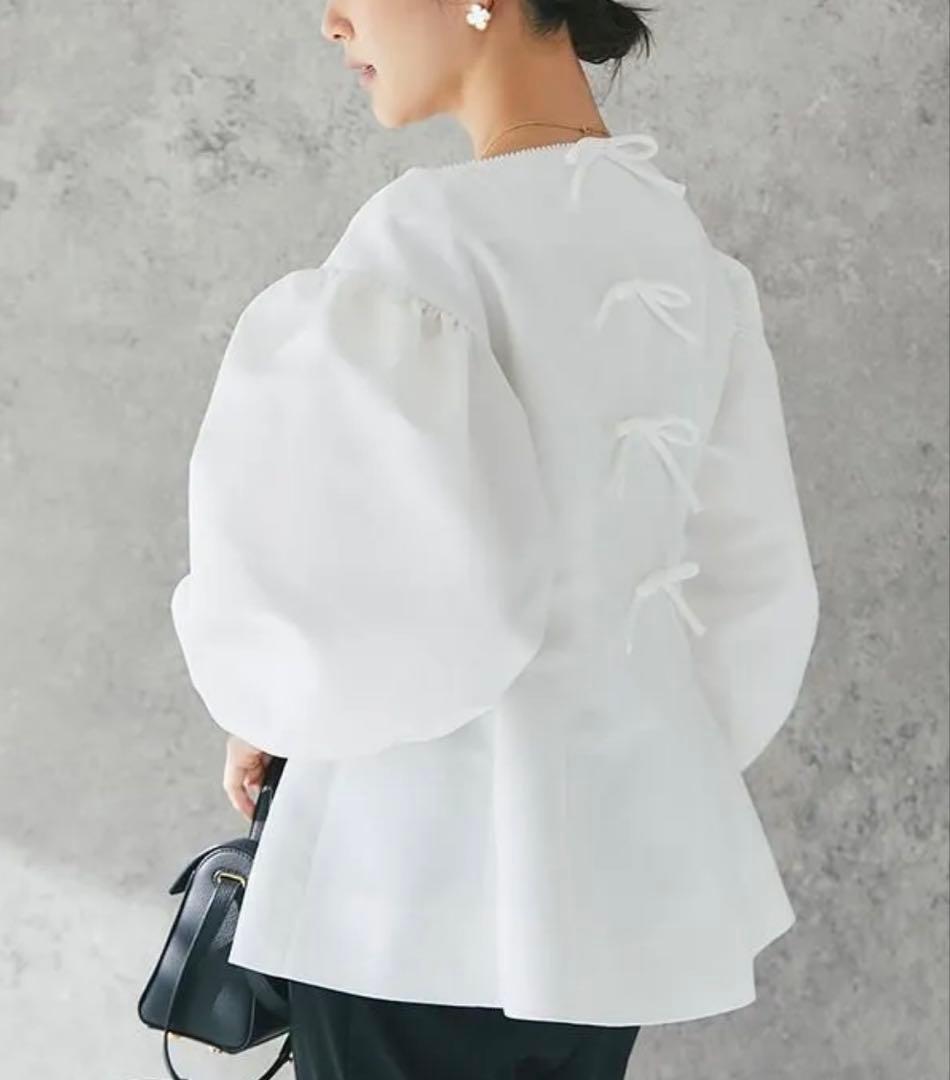 SEVEN TEN ハートネックパフブラウス - メルカリ