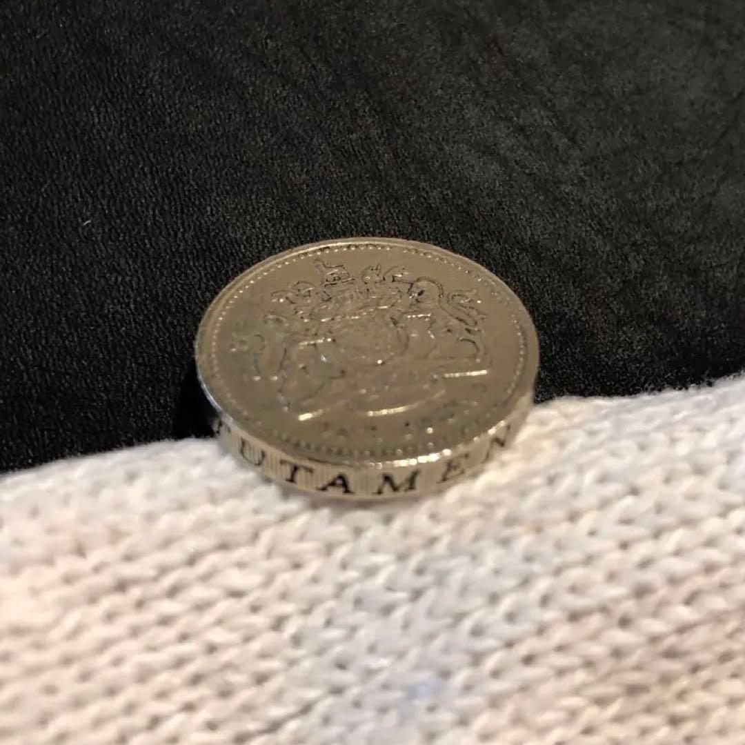 1ポンド コイン 1983 硬貨 激レア エラーCoin エリザベス2世 - メルカリ