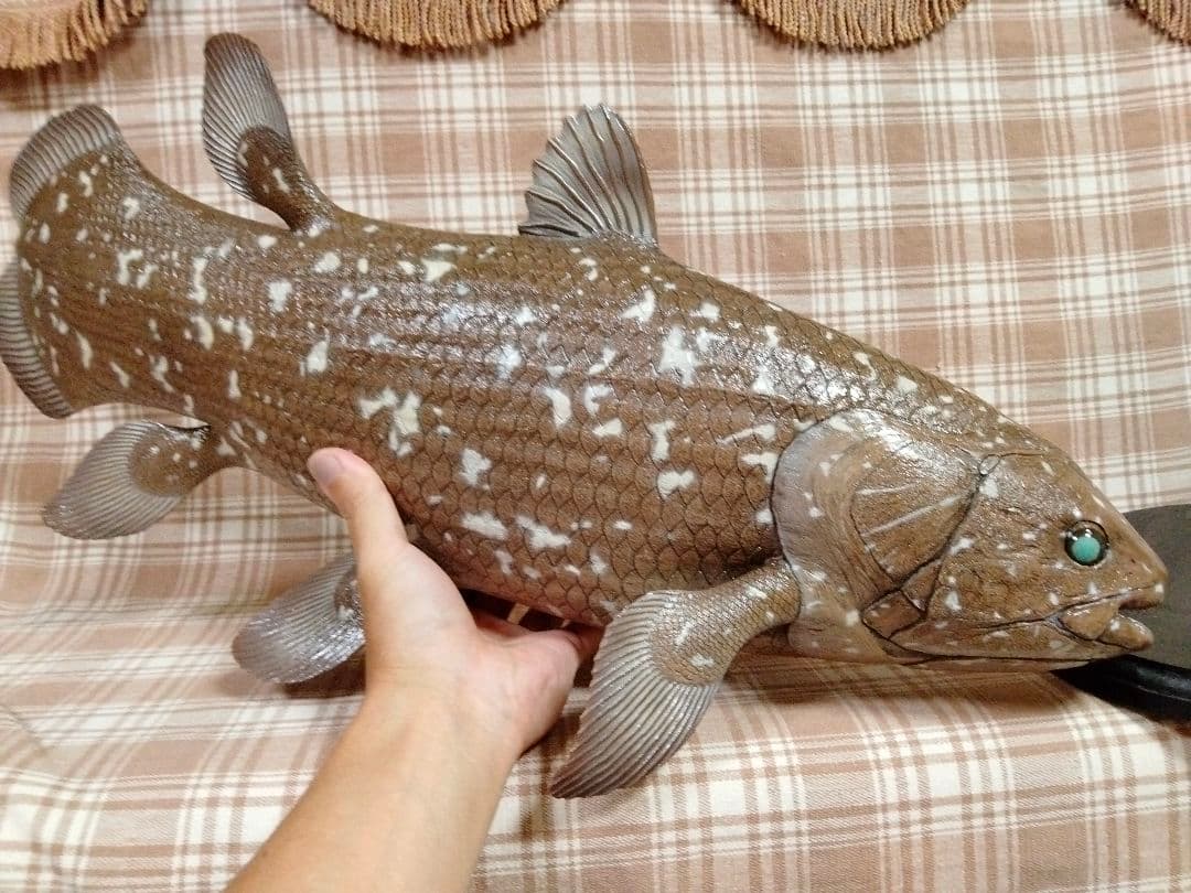 ハンドメイド　61cmシーラカンス　茶色　フィギュア　レプリカ　化石魚　置物