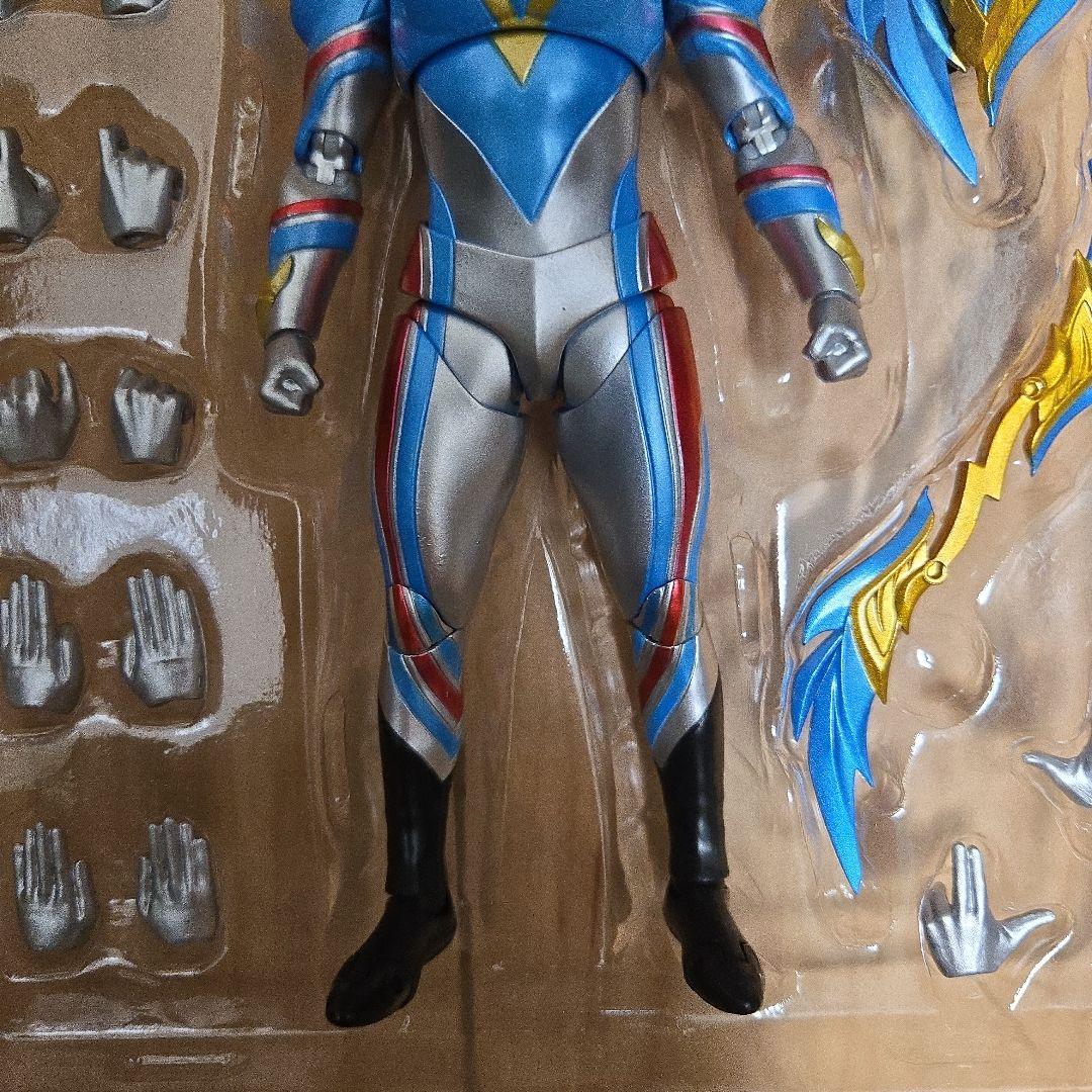 S.H.Figuarts ウルトラマンデッカー ダイナミックタイプ