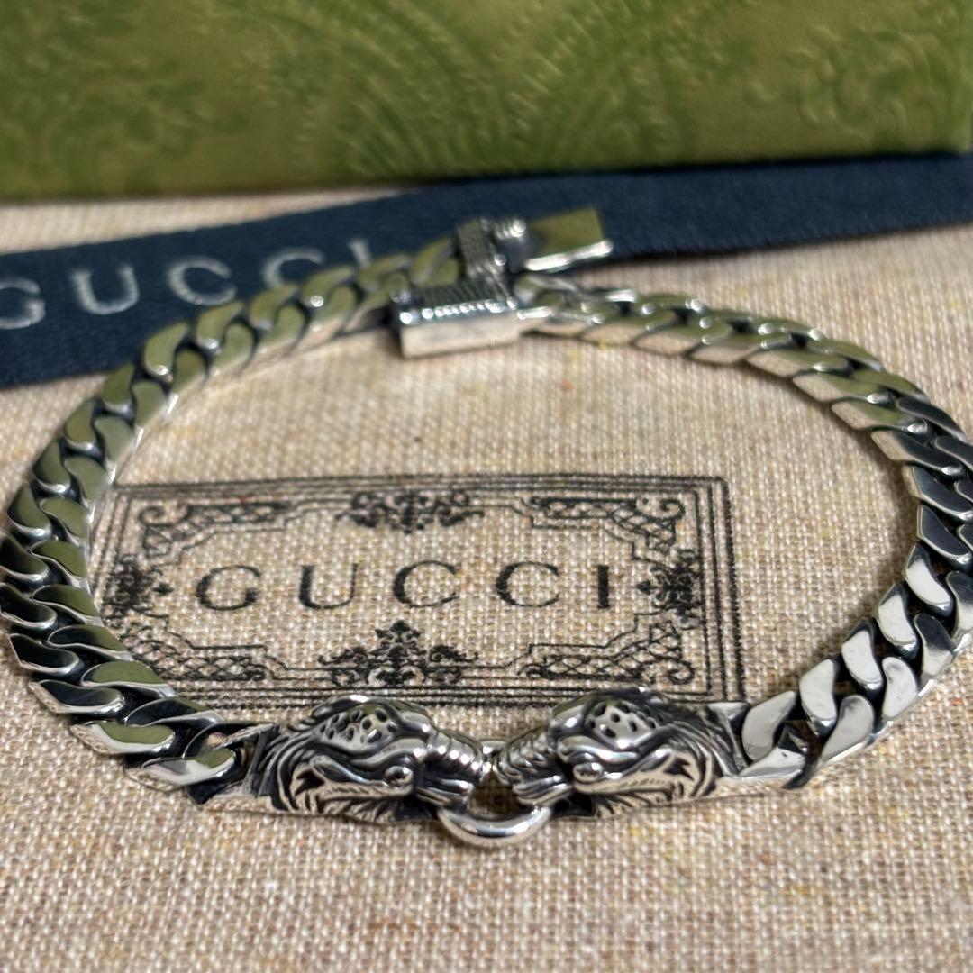GUCCI 新品同様品　タイガーヘッドブレスレット　サイズ19 極美品　付属品