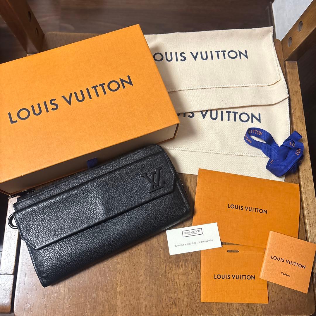 ルイヴィトン アエログラム ジッピードラゴンヌ トリヨン　クラッチバッグ　財布