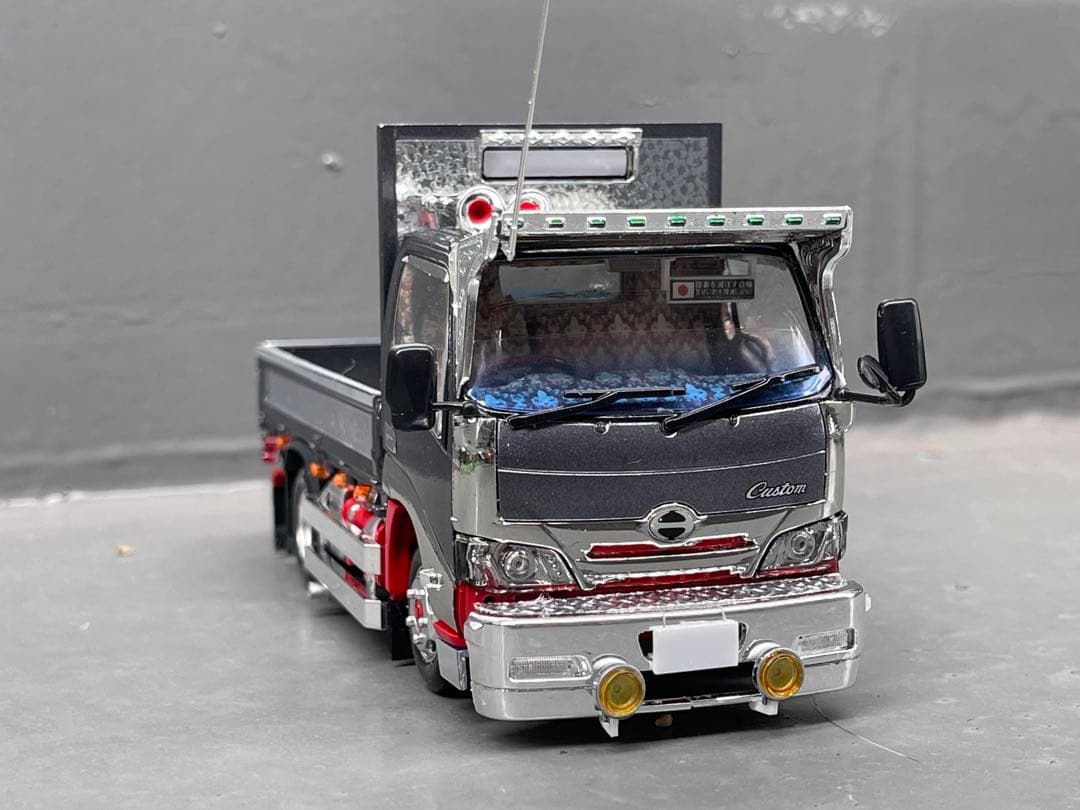 デコトラ‼️1/32 楽プラ・デュトロ☆完成品☆ - メルカリ