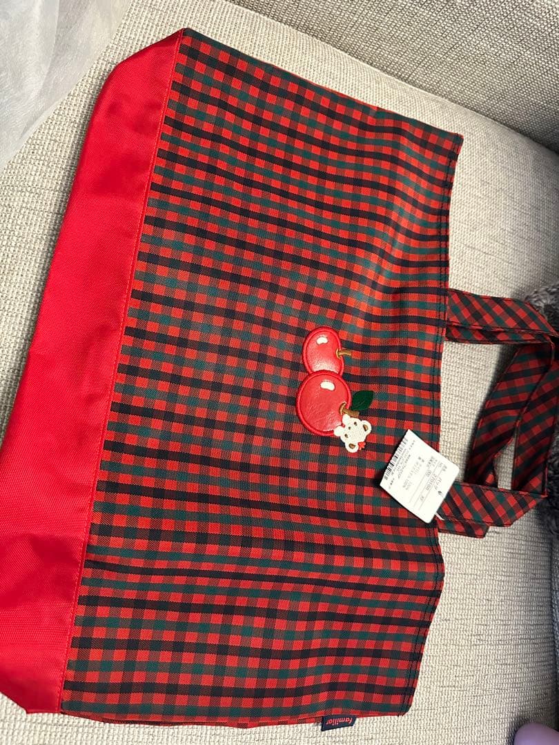 ファミリア　トートバッグ　新品未使用　タグ付き ✨新品タグ付✨ファミリア familiar☆トートバッグ 刺繍 ネイビー