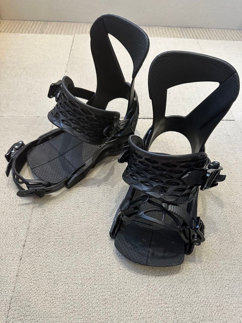 サロモン　ホログラム　サイズS　Salomon HOLOGRAM HOLOGRAM – サロモン公式オンラインストア