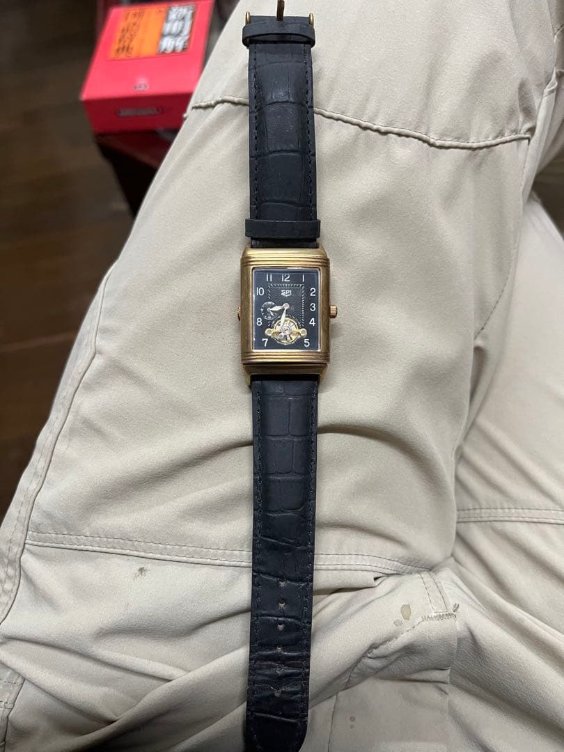 長方形レザー腕時計 黒文字盤