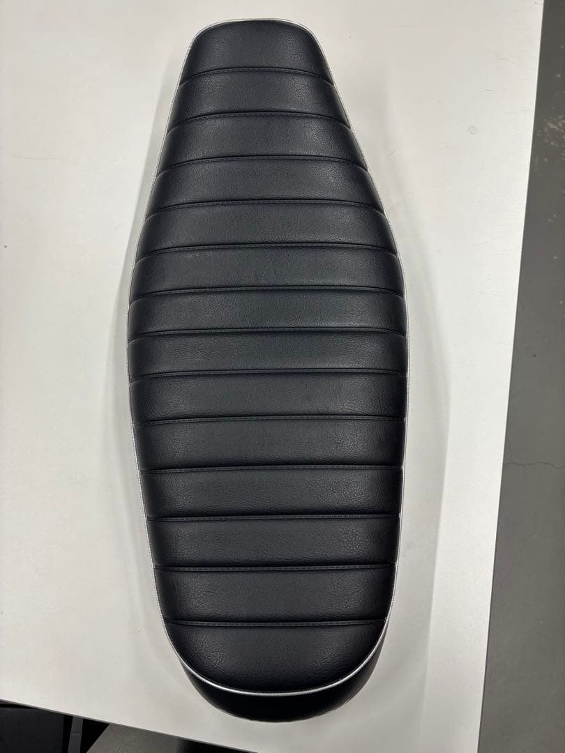 Ric@ 　　POSH ポッシュ　w800 W1タイプシート 043100-03-10 ポッシュ POSH W1タイプシート シルバーパイピング 20年