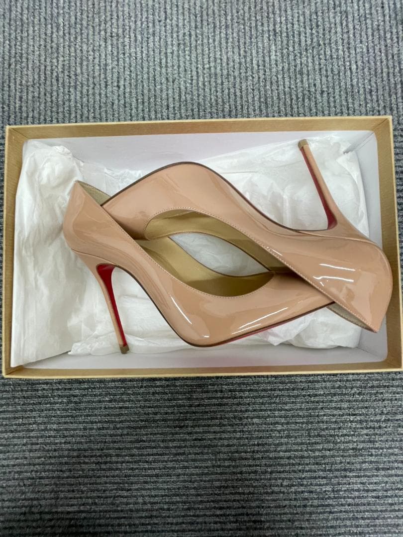 【美品】クリスチャンルブタン ルブタン ハイヒール ベージュ