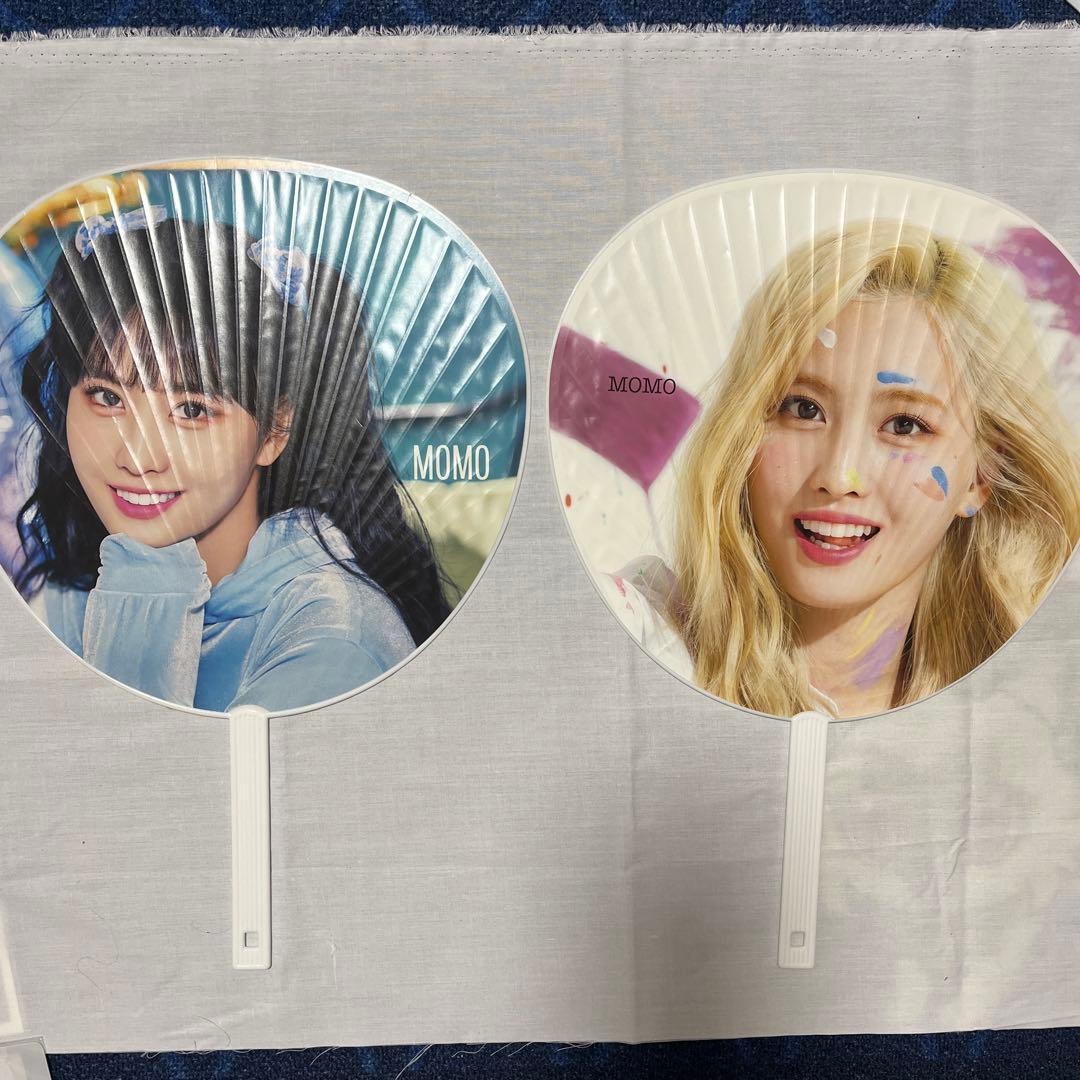 twice モモ うちわ まとめ売り - メルカリ