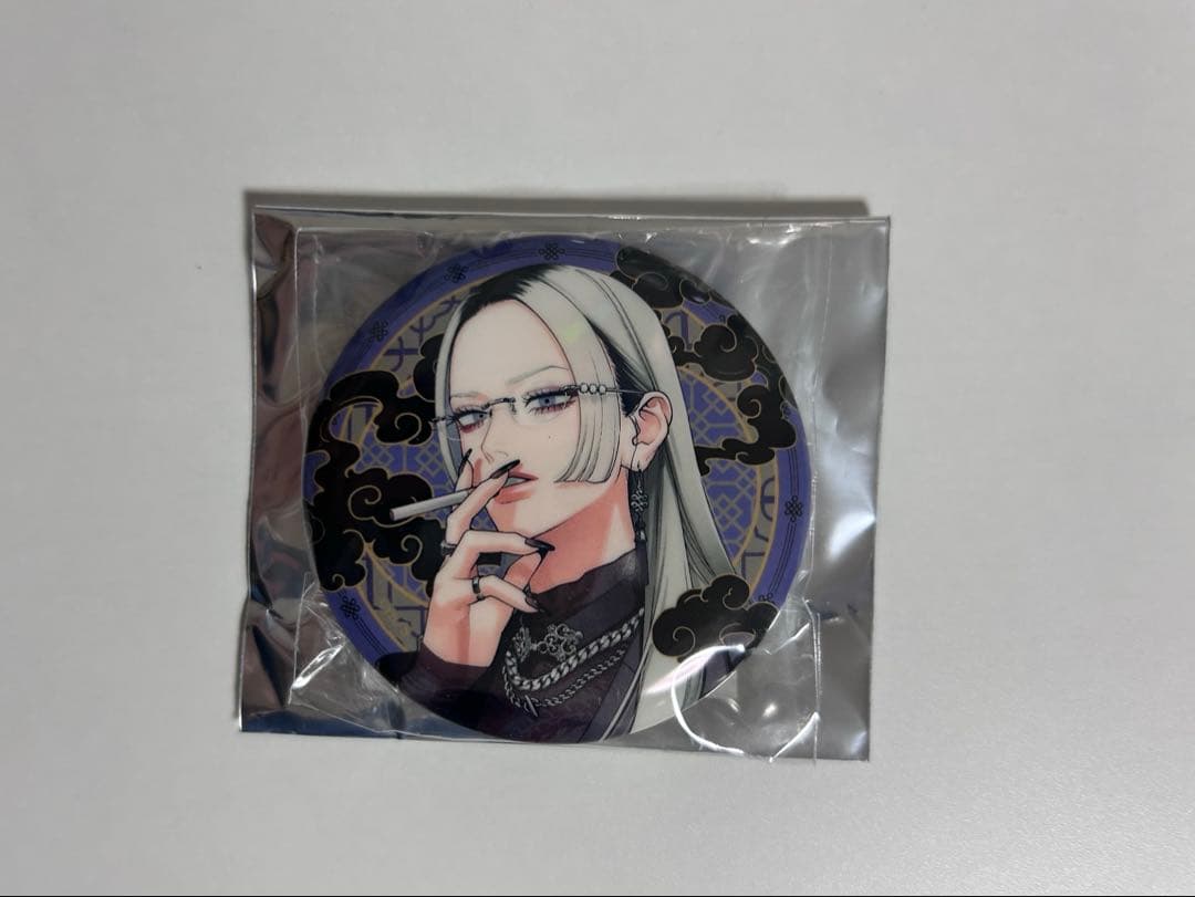 極楽街 極近店 タオ 缶バッジ - メルカリ