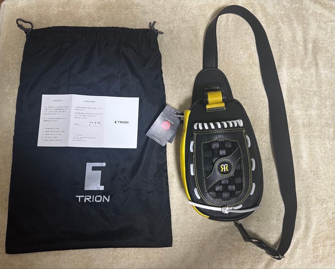 阪神タイガース TRION トライオン ボディバック