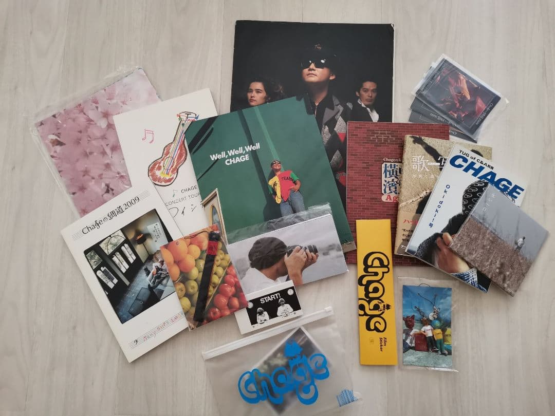 CHAGE パンフ、クリアファイル、レアグッズセット CHAGE パンフ、クリアファイル、レアグッズセット - メルカリ