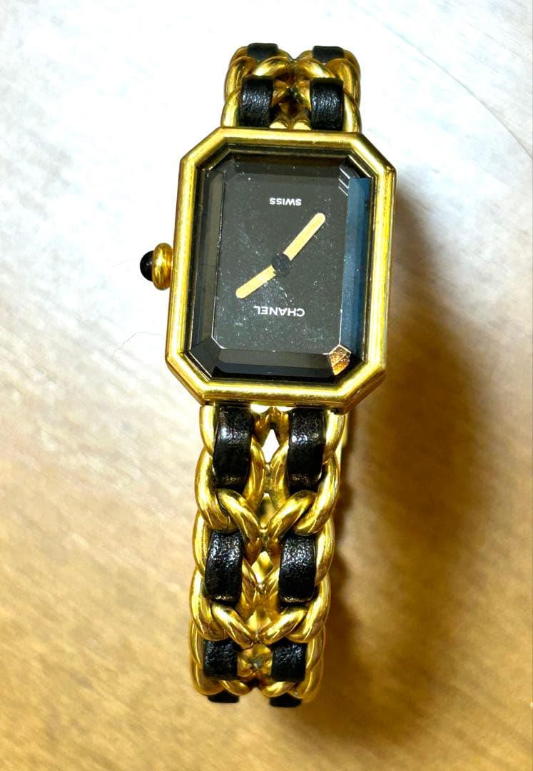 な*ん様 CHANEL ゴールド ブラック オクタゴナル時計　シャネル